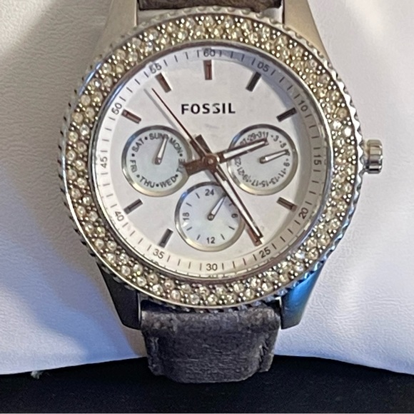 Fossil Crystal Bling Chronograph Watch - Picture 3 of 13